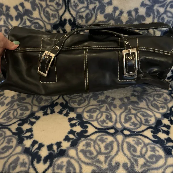 Kenneth Cole Reaction Black Leather Purse - Image 4