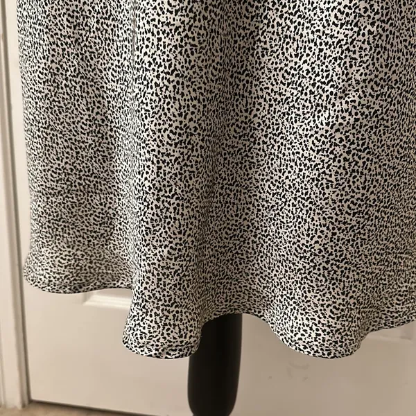 SIENNA SKY size small cheetah print skirt - Image 3