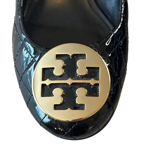 Tory Burch Quinn Quilted Patent Wedge Pumps‎ Black Gold Logo Size 8.5 - Image 10