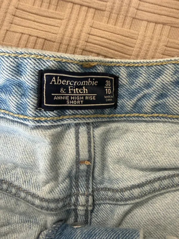 Abercrombie High-Rise Jean Shorts - Image 3