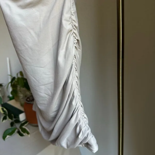 Abercrombie & Fitch Cream Seamless One Shoulder Rouched Tank Top BNWT - Image 5