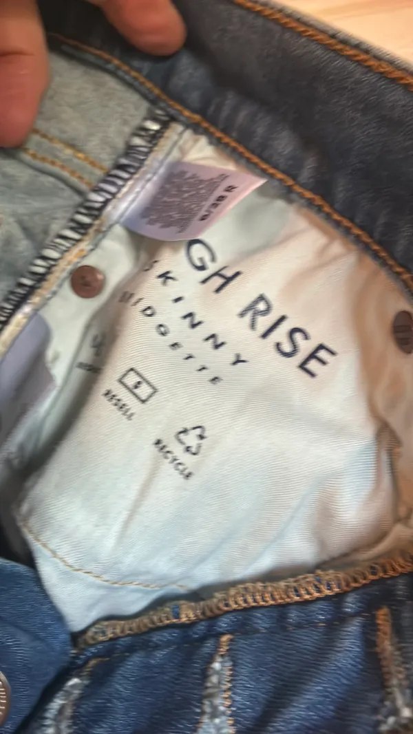 Lucky Brand Jeans - Image 4