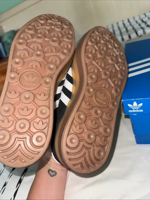 Adidas Handball Spezial Gazelle Platform Woman’s Black / White Sneakers - Image 4