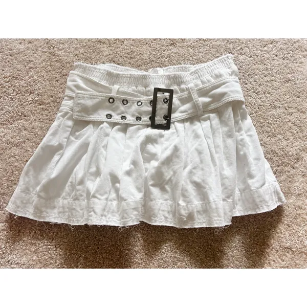 Anthropologie pilcro belted corduroy mini skirt - Image 4