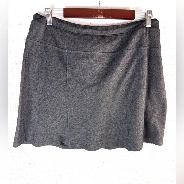 GreenTea XXL Athletic Skort in Gray - Image 2