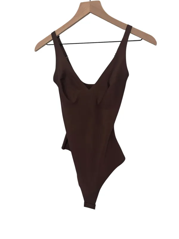 NWT Skims Body Plunge Bodysuit Cocoa M BD-THG-3326 ( SOLD OUT) - Image 3