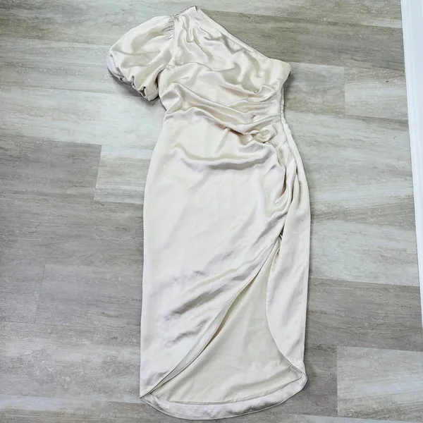 Elliatt Cinda Dress in Pearl - Image 2