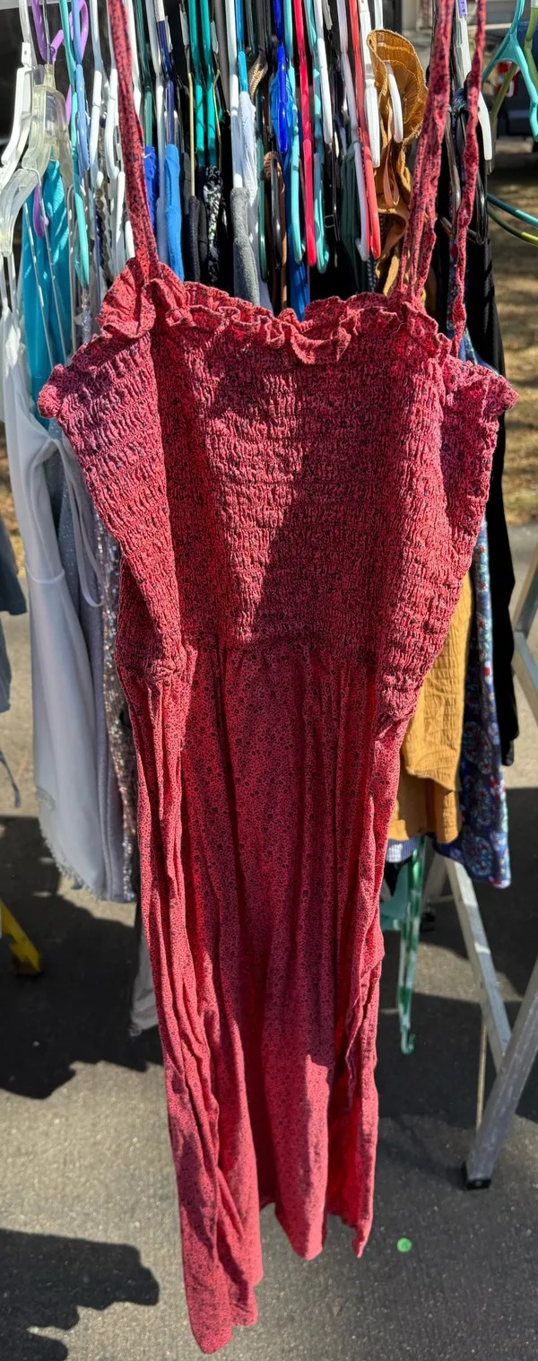 Smocked long and pink dress - Image 2