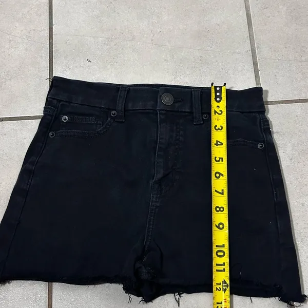 American Eagle Women‎ Black Denim Curvy High Rise Shortie Cutoff Shorts size 4 - Image 5