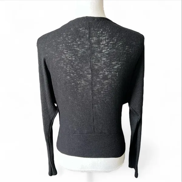 Lulus black crossover Sweater fitted minimalist neutral workwear size XS - Image 4