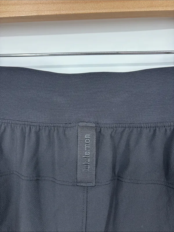 Lululemon License to Train High-Rise Active Pant Women's Size 8 in Black in EUC! - Image 11