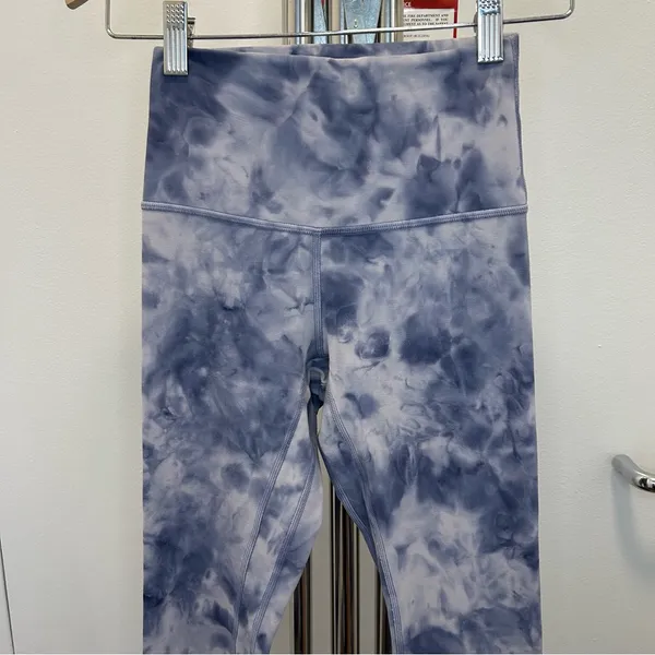 Lululemon Align Crop 21" in Diamond Dye Iced Iris Peri Purple - Image 5