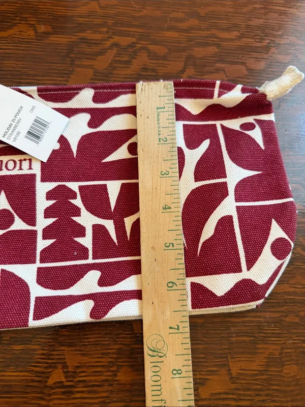 NWT Vuori Holiday 2025 Strawberry Graphic Canvas Cosmetic Pouch - Image 5