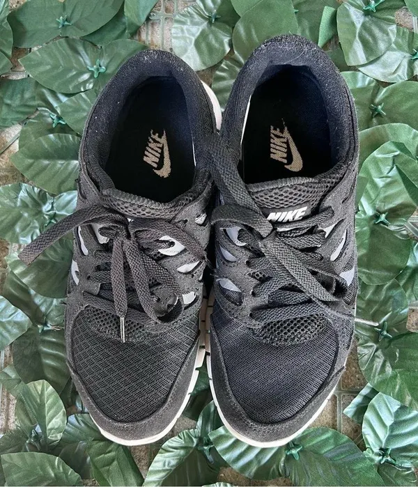 Nike Free Run 2 Women Size 8.5 - Image 4
