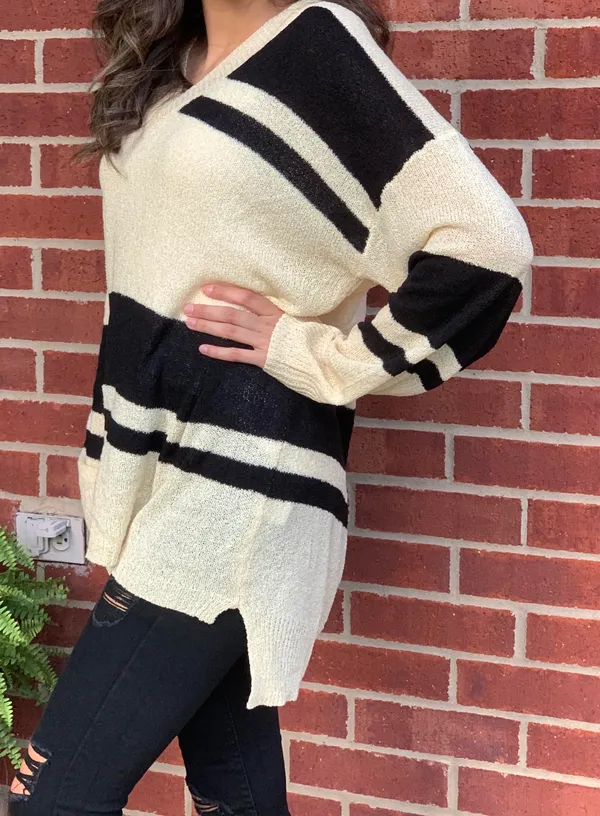 Cream And Black Sweater M Size M - Image 3