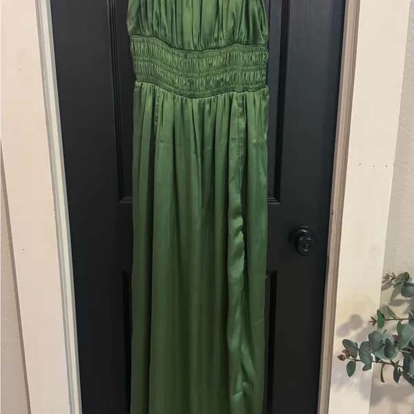 Abercrombie Medium Green Smocked Satin Slit Maxi Dress Wedding Guest Elegant - Image 2