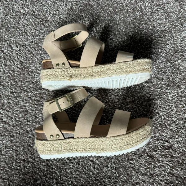 Soda Platform Sandal - Image 2