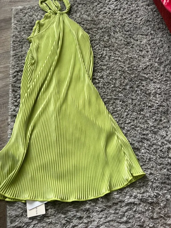 NWT Commense Plisse Halter Short Dress size small - Image 4