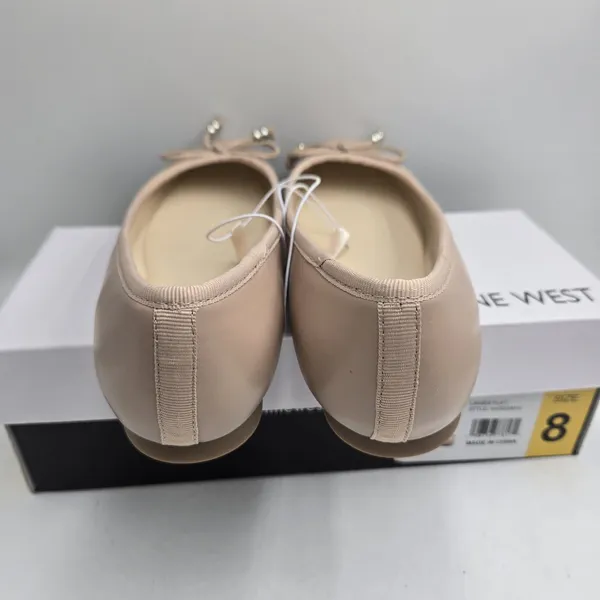 Nine West Women’s Beige Nude Ballet Flats Slip-On Round Toe Bow Bead Size 8 NIB - Image 3