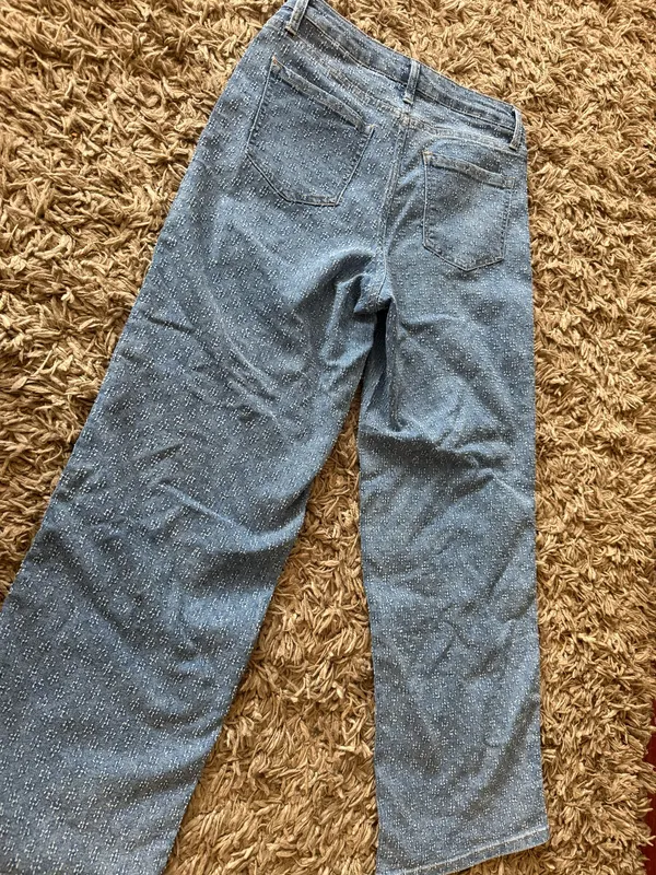 Time and Tru High Rise Rhinestone jeans - Image 3