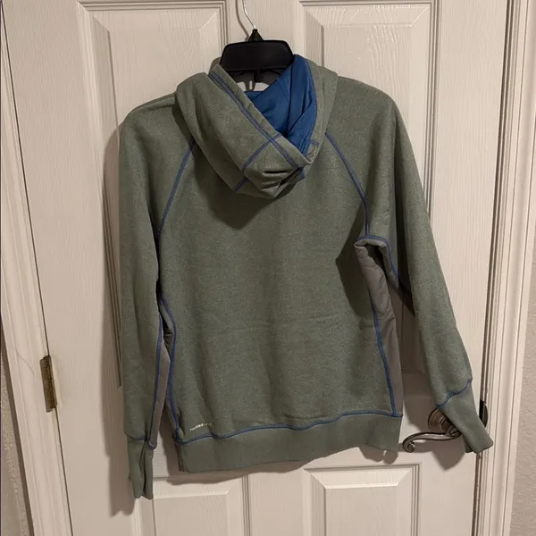 Nike Women's Gray Sweatshirt - Image 3