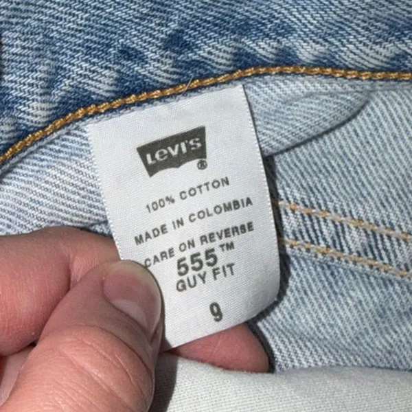 Levi's 555 Guy-Fit Jean Shorts - Image 3