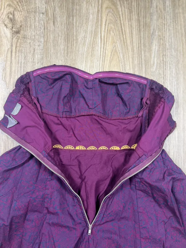 Strapless Purple Dress with Gold Embroidery - Image 4