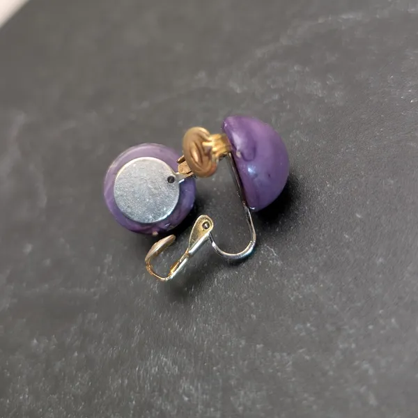 Vintage Clip On Earrings 5/8" Domed Circle Muted Marbled Purple Retro - Image 6