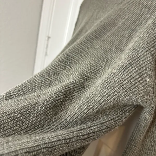 Lululemon Heathered Nomad Green Merino Wool Blend Ribbed Crewneck Sweater Sz 4 - Image 3