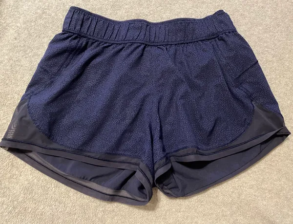 Lululemon Two With One Short Mid Rise 3” Size 6 Midnight Navy Chakra Print - Image 4