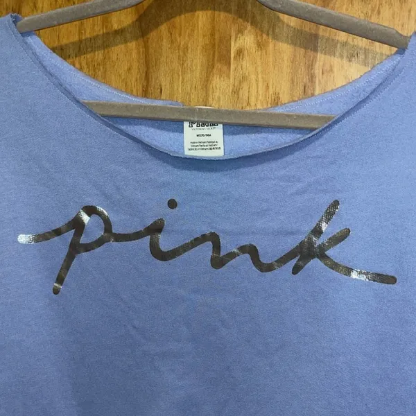 PINK vs Pullover - Image 2