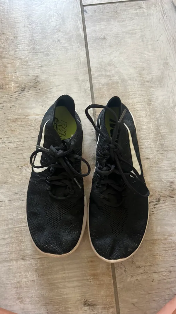 Nike Black Sneakers - Image 2