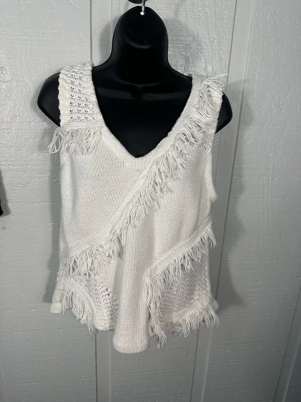 Anthropologie White Sleeveless Top Size Medium EUC - Image 2