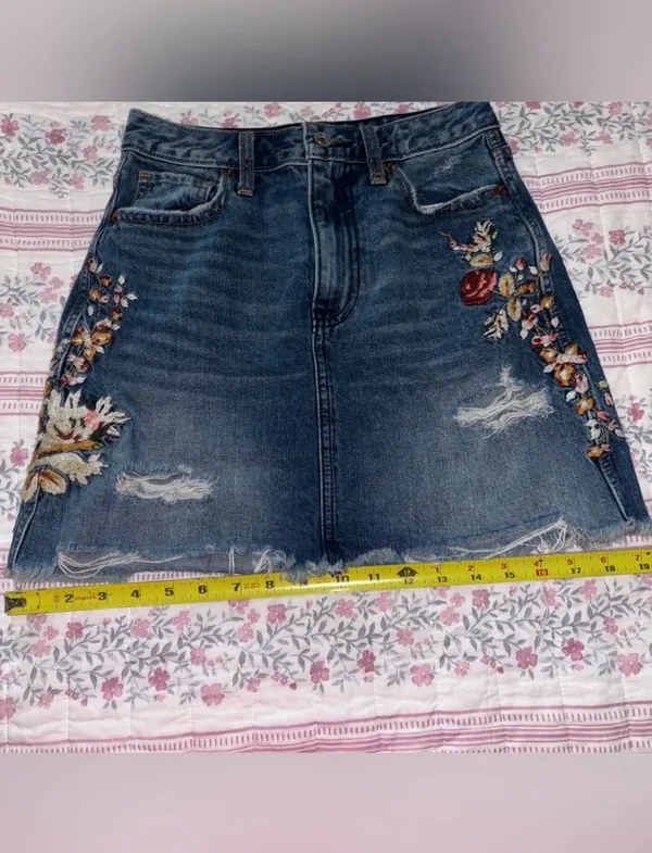 Abercrombie & Fitch Embroidered Skirt - Image 9