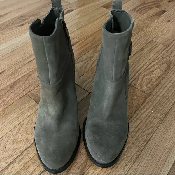 Ivanka Trump Boho Suede Ankle Boots Size 8-1/2 - Image 2