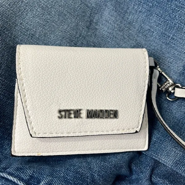 STEVE MADDEN Credit Card/ID Wallet with Wrist Strap White-OS - Image 2