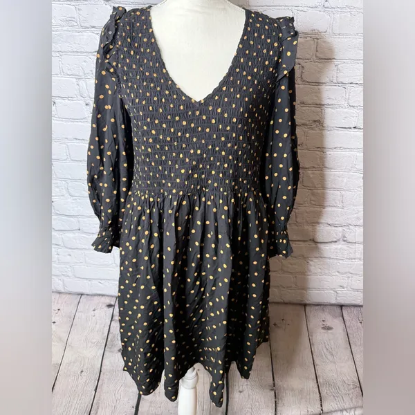 Madewell lucie smocked v neck mini dress Black Dress with Gold Dots size medium - Image 5