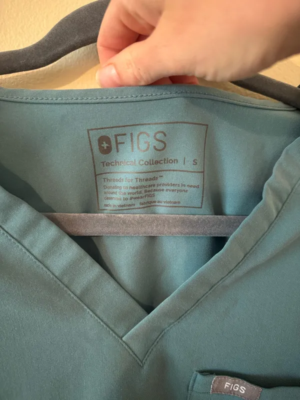 FIGS Scrubs Set - Image 2