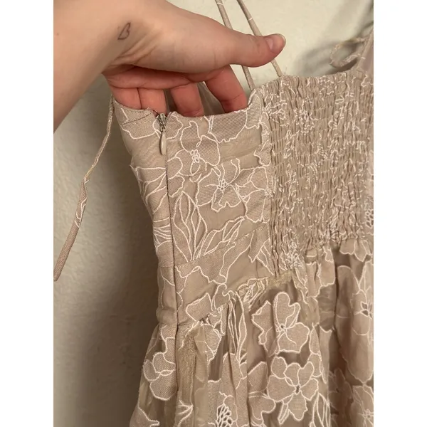 En Saison Anthropologie XS Beige Lace Midi Maxi Dress Wedding Guest Semi Formal - Image 4