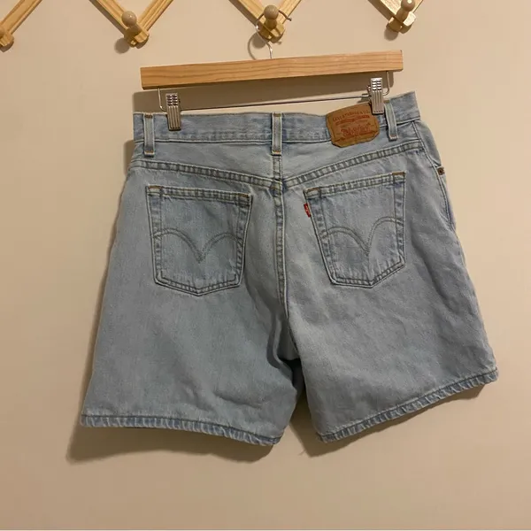Levi’s Vintage Denim Shorts size 32 - Image 5