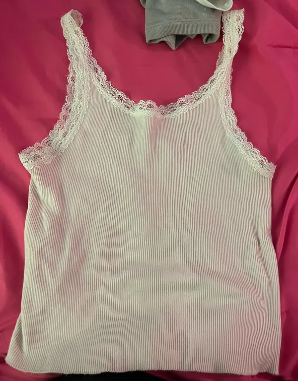 Brandy Melville Pink Lace Tank - Image 3