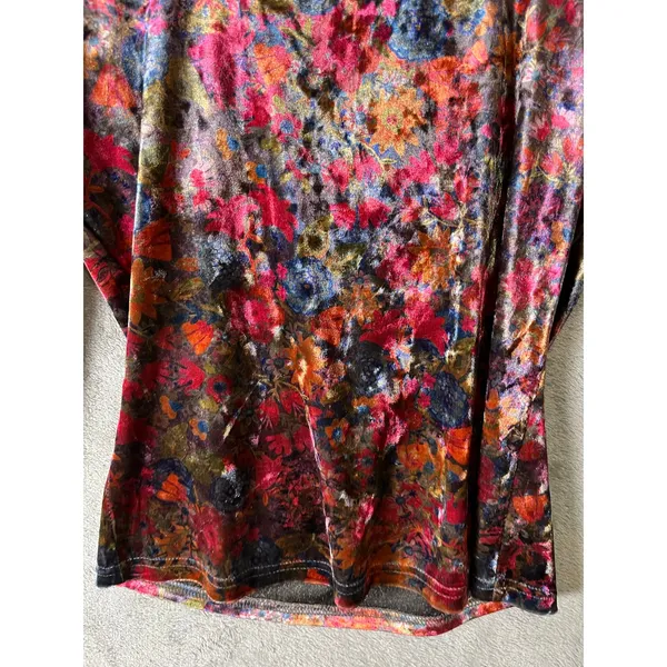 Natural Life Velvet Floral Top Medium‎ Whimsigoth Dark Floral Boho Romantic - Image 3