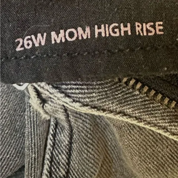 BDG light grey mom high rise jeans - Image 7