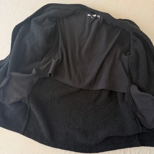 Victorias Secret Snowflake Robe Black White Knit Plush Belted‎ XS/S 167807-201 - Image 2