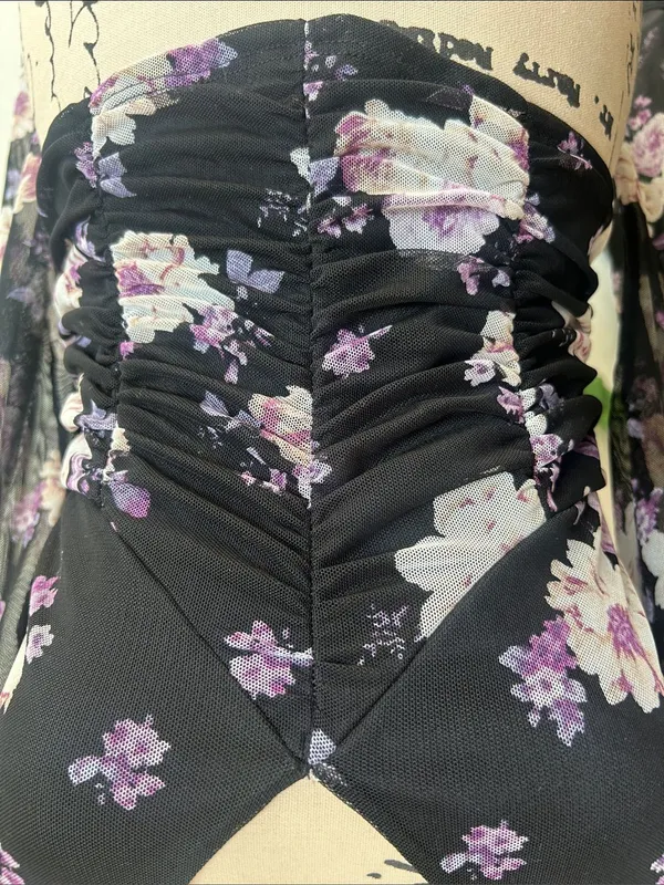Rebellious Dreamer Ruched Floral Black Top Size Medium - Image 4