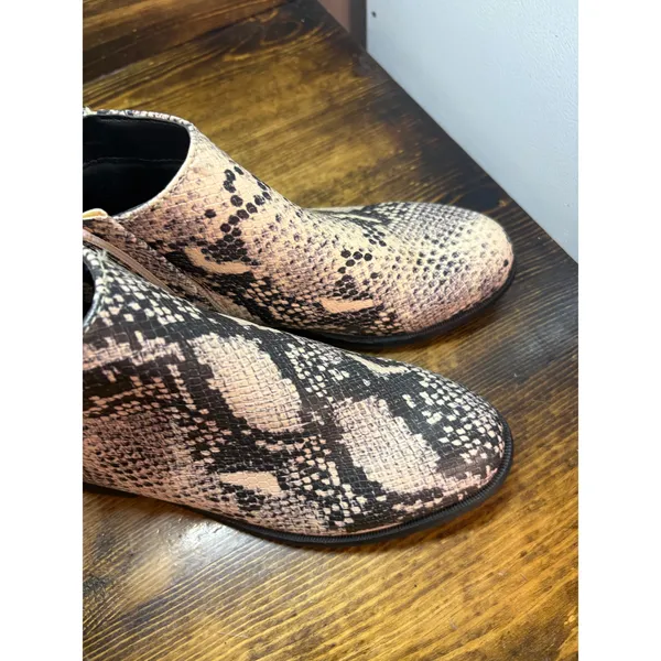 Time And Tru Snakeskin Print Ankle Boots Size 7.5‎ - Image 3