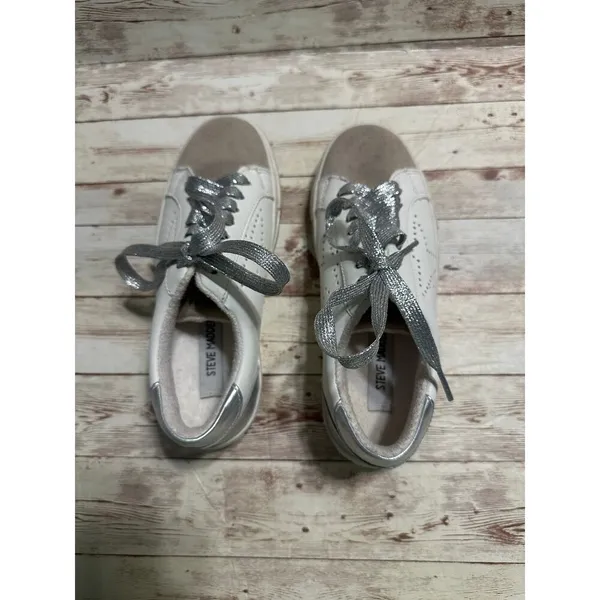 Steve Madden Lace Sneakers Women's Size 6.5 White Silver Sparkle Laces Beige - Image 4