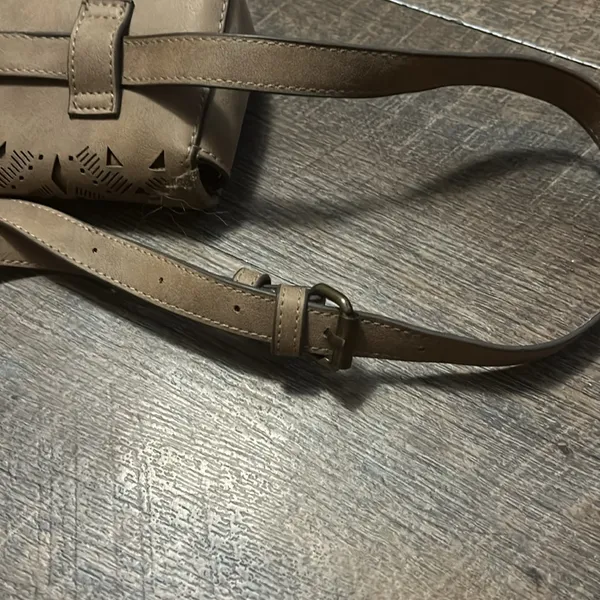 T Shirt and jeans belt bag New with out tags brown‎ - Image 5
