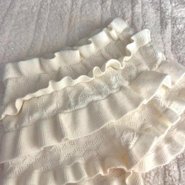 Shein Women's Cream and White Shorts - Image 3