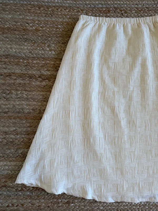 Choklate Paris Textured Midi Skirt in Cream - Image 3